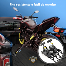 Carregar imagem no visualizador da galeria, cinta com catraca;
cinta para amarração de carga;
cinta para moto;
correia para carga;
catraca de amarração;
cinta com catraca retrátil;
cinta para prender moto;
cinta para carro;
cinta de fixação de carga;
fita com catraca;
correia retrátil com catraca para moto;
cinta automática para transporte de carga;
cinta com catraca para prender moto em caçamba;
correia de fixação para bagageiro de carro;