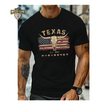 Carregar imagem no visualizador da galeria, camiseta masculina estampa;
camiseta caveira masculina;
camiseta texas masculina;
camiseta touro masculino;
camiseta country masculina;
camiseta western masculina;
camiseta estilo americano;
camiseta com estampa de caveira;
camiseta masculina casual;
camiseta estampa touro longhorn;
camiseta masculina estilo country texas;
camiseta masculina caveira western;