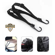 Carregar imagem no visualizador da galeria, presilha elástica para moto;
presilha elástica bagageiro;
presilha para capacete moto;
elástico para bagageiro de moto;
corda elástica moto;
elástico com gancho para moto;
presilha resistente para bagagem;
cinta elástica de alta resistência;
fixador de capacete na moto;
acessório para prender capacete na moto;
presilha elástica com gancho para moto;
presilha para prender mochila no bagageiro da moto;
cinta elástica universal para motocicleta;