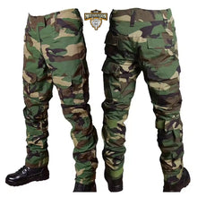 Carregar imagem no visualizador da galeria, roupa tática masculina;
conjunto tático;
camisa tática masculina;
calça cargo masculina;
calça tática;
vestuário tático;
uniforme militar;
roupa para airsoft;
roupa militar masculina;
roupa para trilha;
uniforme tático para airsoft e paintball;
roupa tática masculina camuflada;
Conjunto estampa camuflagem;
roupa tática para trilha e aventura;
conjunto militar com tecido respirável