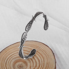 Carregar imagem no visualizador da galeria, Bracelete Asas de Anjo Vintage Freedom