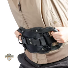 Carregar imagem no visualizador da galeria, suporte para passageiro de moto;
cinto para garupa de moto;
cinto para criança na moto;
cinto de segurança para passageiro de moto;
cinto de segurança infantil para moto;
cinto com alça para moto;
alça para passageiro de moto;
alça para garupa de moto;
alça de segurança para moto;
acessório para garupa de moto;
