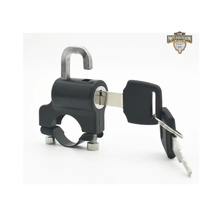 Carregar imagem no visualizador da galeria, Trava Anti furto;
trava bloqueadora;
trava de manete;
trava moto;
Trava capacete;
trava de capacete para moto;
trava de capacete com cabo de aço;
trava de guidão com cabo;
trava antifurto para capacete;
trava de segurança para capacete;
trava para capacete universal;
trava capacete moto BMW;
trava para capacete com chave;
trava de capacete portátil;
trava para moto com cabo de aço;
