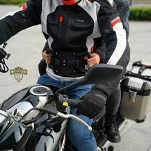 Carregar imagem no visualizador da galeria, suporte para passageiro de moto;
cinto para garupa de moto;
cinto para criança na moto;
cinto de segurança para passageiro de moto;
cinto de segurança infantil para moto;
cinto com alça para moto;
alça para passageiro de moto;
alça para garupa de moto;
alça de segurança para moto;
acessório para garupa de moto;
