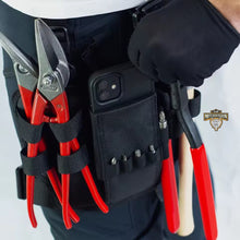 Carregar imagem no visualizador da galeria, bolsa porta ferramentas;
cinto porta ferramentas;
bolsa de ferramentas de cintura;
porta ferramentas profissional;
bolsa para eletricista;
cinto de ferramentas para manutenção;
bolsa para ferramentas de trabalho;
bolsa tática para ferramentas;
suporte de ferramentas com cinto;
porta ferramentas com clipe;
porta ferramentas com suporte de perna;
bolsa de ferramentas para homem;
