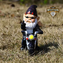 Carregar imagem no visualizador da galeria, gnomo de jardim;
estátua de gnomo;
decoração de jardim;
ornamento de resina para jardim;
figura decorativa de gnomo;
gnomo engraçado para jardim;
estátua de resina para exterior;
ornamento de jardim divertido em resina;
mini estátua de gnomo para gramado;
mini gnomo para gramado;
mini gnomo de resina;
mini gnomo motociclista;
mini gnomo na moto;
mini gnomo de jardim
