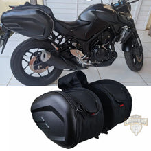 Carregar imagem no visualizador da galeria, Alforge 58 L Impermeável com Capa de Chuva Grátis Universal
